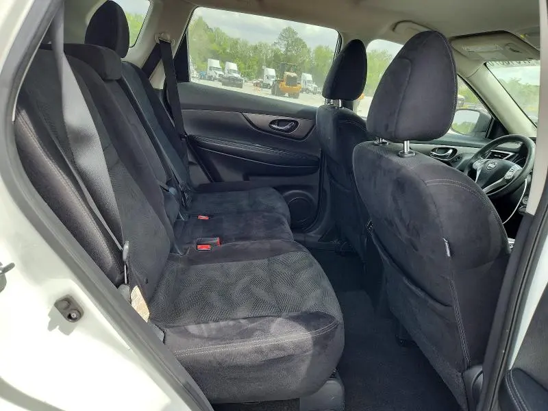 2015 NISSAN ROGUE S  