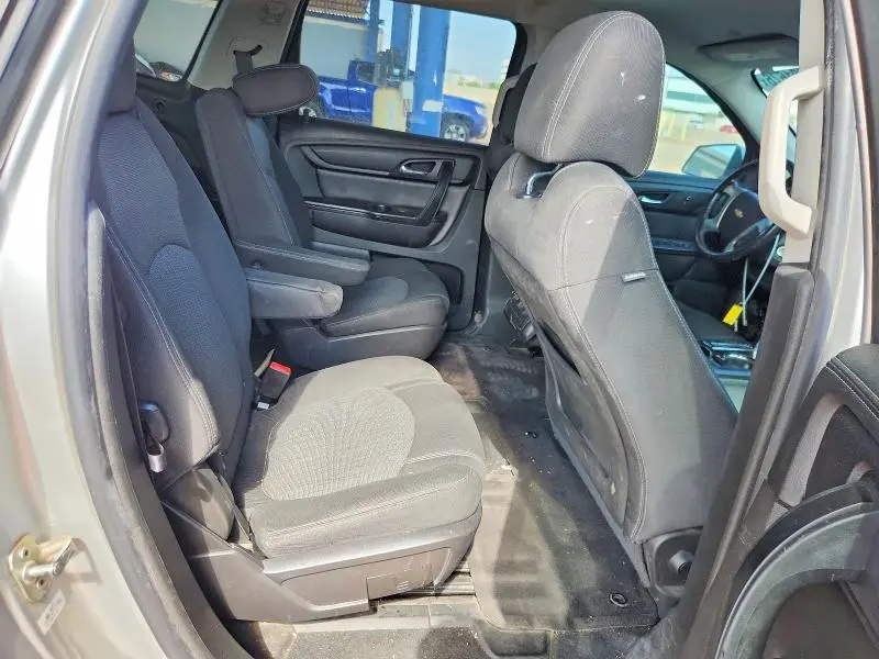 2017 CHEVROLET TRAVERSE LT  