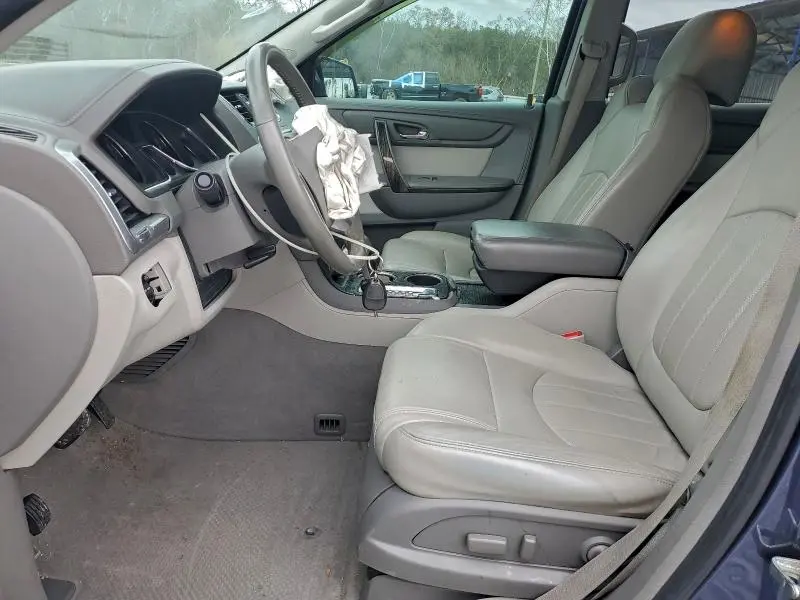 2013 GMC ACADIA SLT-2  