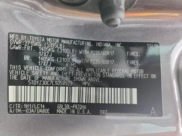 2020 TOYOTA SIENNA XLE  