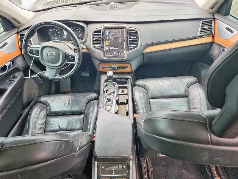 2016 VOLVO XC90 T6  