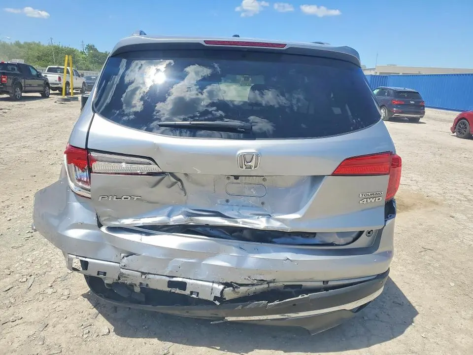2016 HONDA PILOT TOURING  
