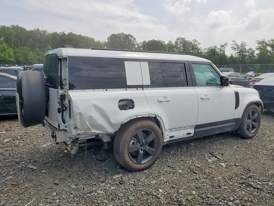 2025 LAND ROVER DEFENDER 130 S  