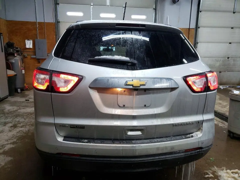 2015 CHEVROLET TRAVERSE LT  