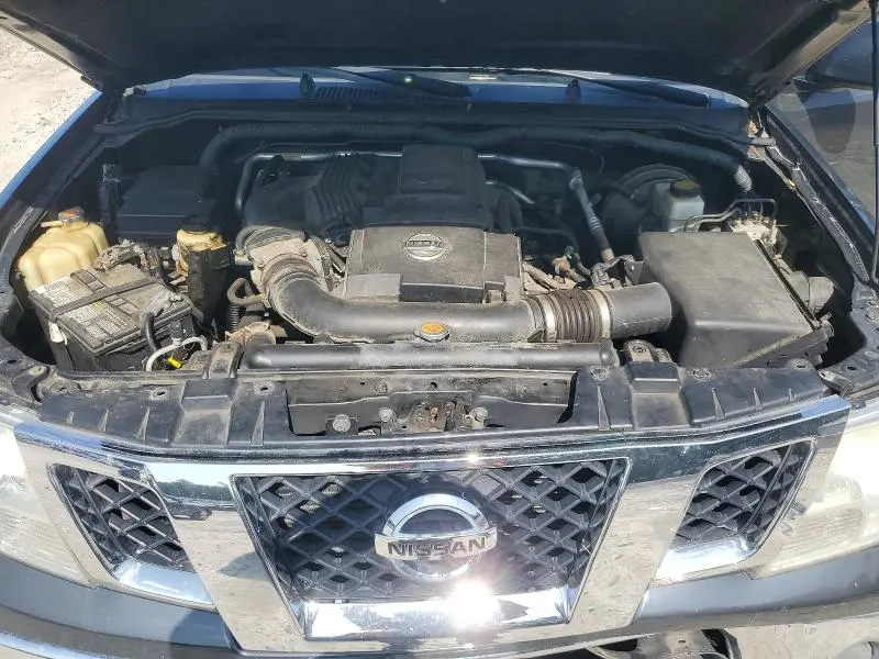 2010 NISSAN FRONTIER SE V6  