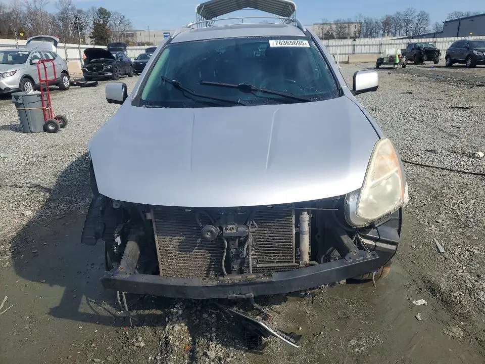 2013 NISSAN ROGUE S  