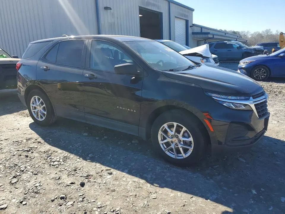 2022 CHEVROLET EQUINOX LS  