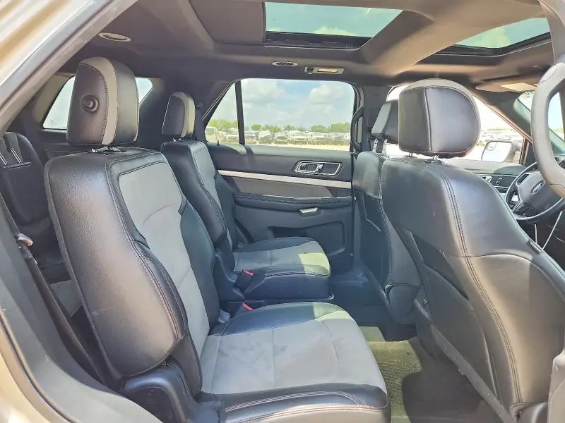 2017 FORD EXPLORER XLT  