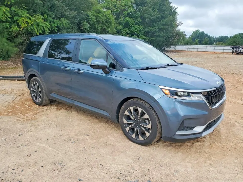 2024 KIA CARNIVAL EX  