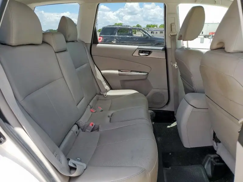 2013 SUBARU FORESTER LIMITED  