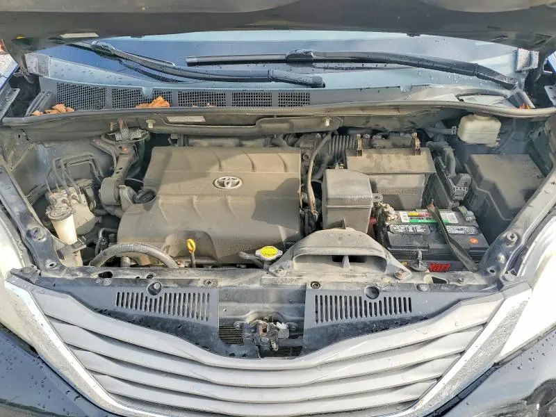 2011 TOYOTA SIENNA XLE 7-PASSENGER  
