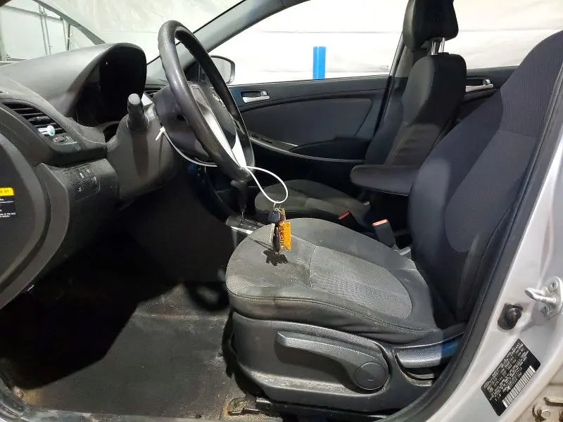 2013 HYUNDAI ACCENT GLS  