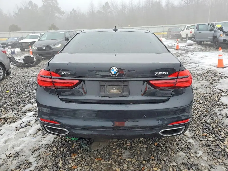 2018 BMW 750 XI  