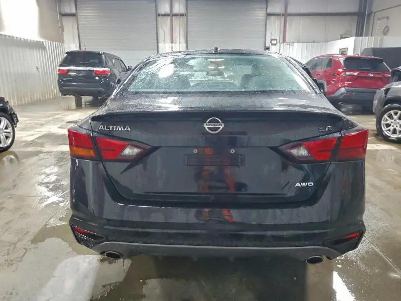 2021 NISSAN ALTIMA SR  