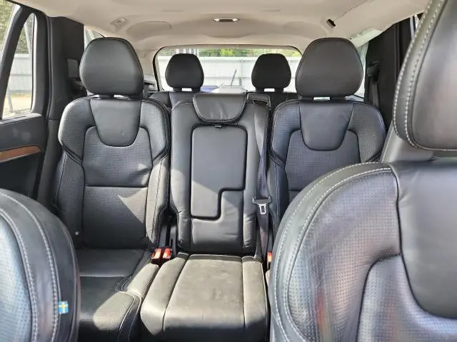 2018 VOLVO XC90 T6  