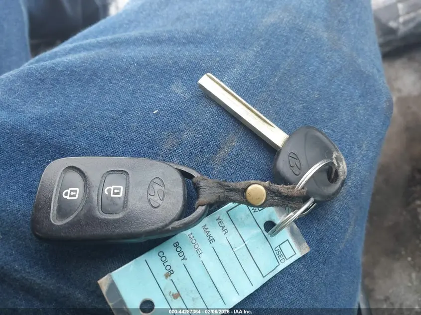 2013 HYUNDAI ACCENT GLS