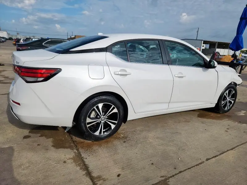 2022 NISSAN SENTRA SV  