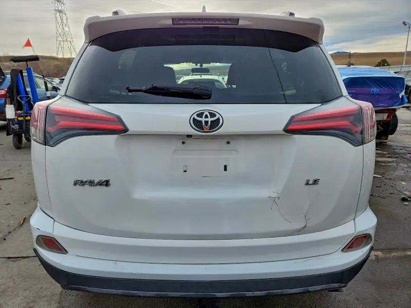2016 TOYOTA RAV4 LE  
