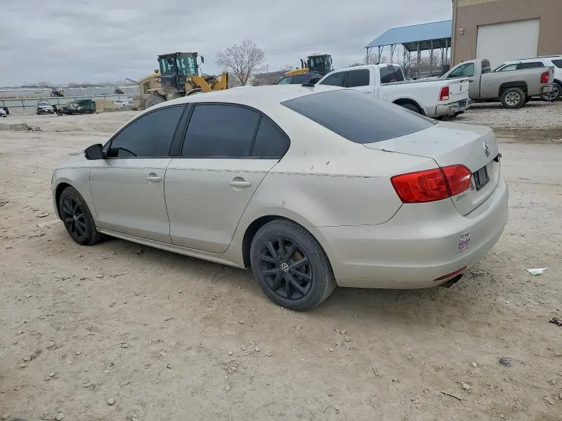 2011 VOLKSWAGEN JETTA SE  
