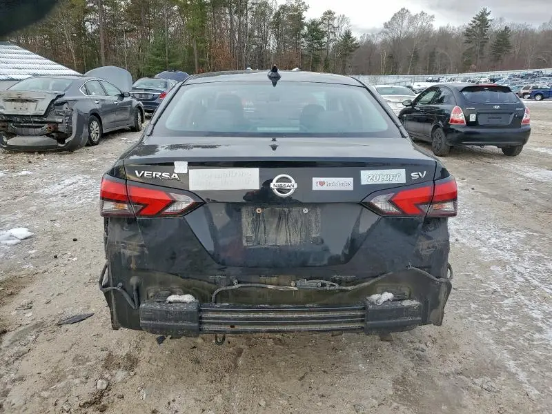 2021 NISSAN VERSA SV  