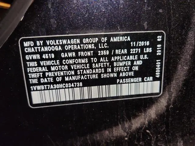 2017 VOLKSWAGEN PASSAT SE  