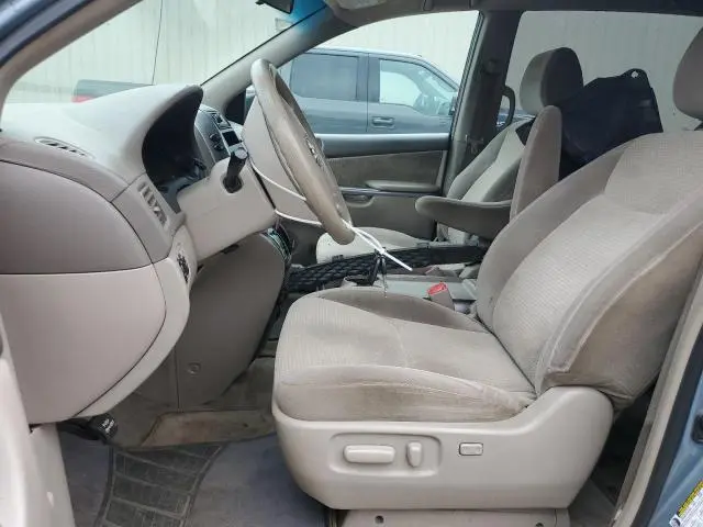 2010 TOYOTA SIENNA CE  