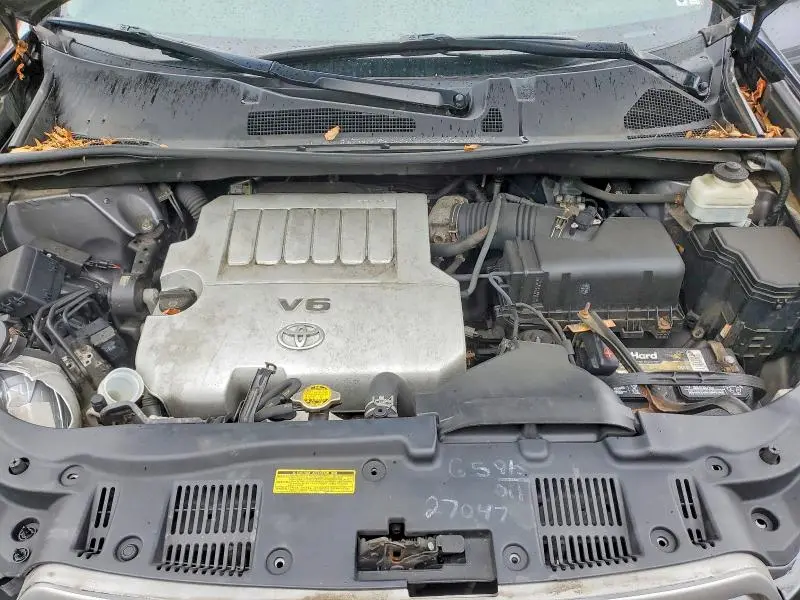 2010 TOYOTA HIGHLANDER SE  