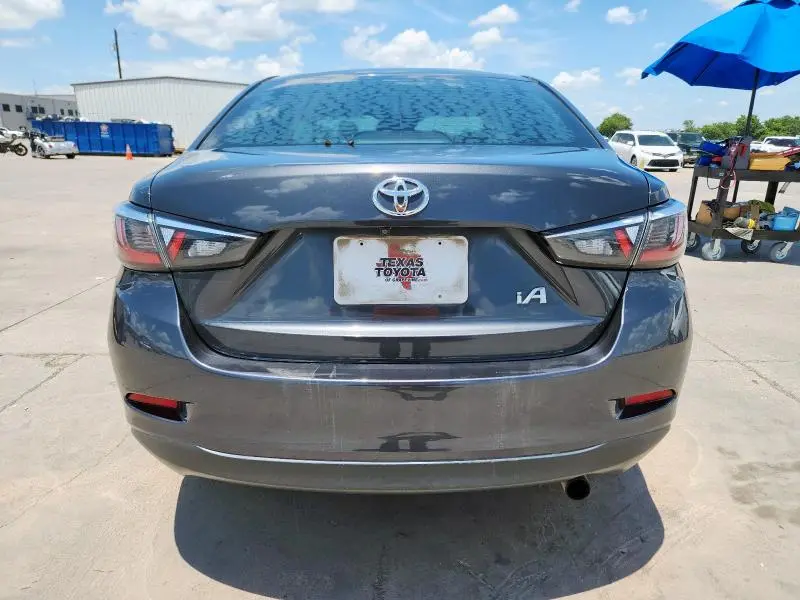 2018 TOYOTA YARIS IA   