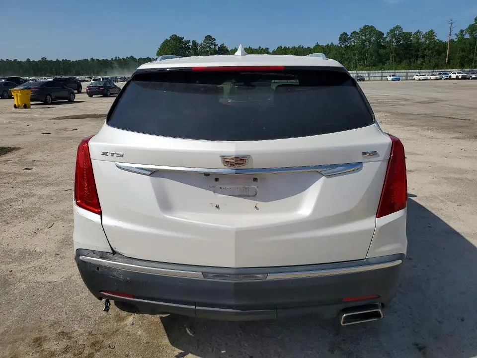 2017 CADILLAC XT5   