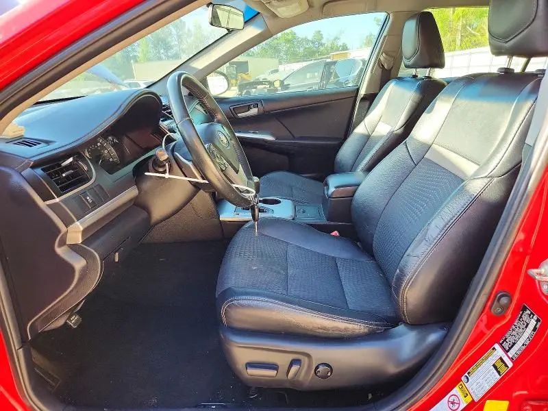 2014 TOYOTA CAMRY SE  