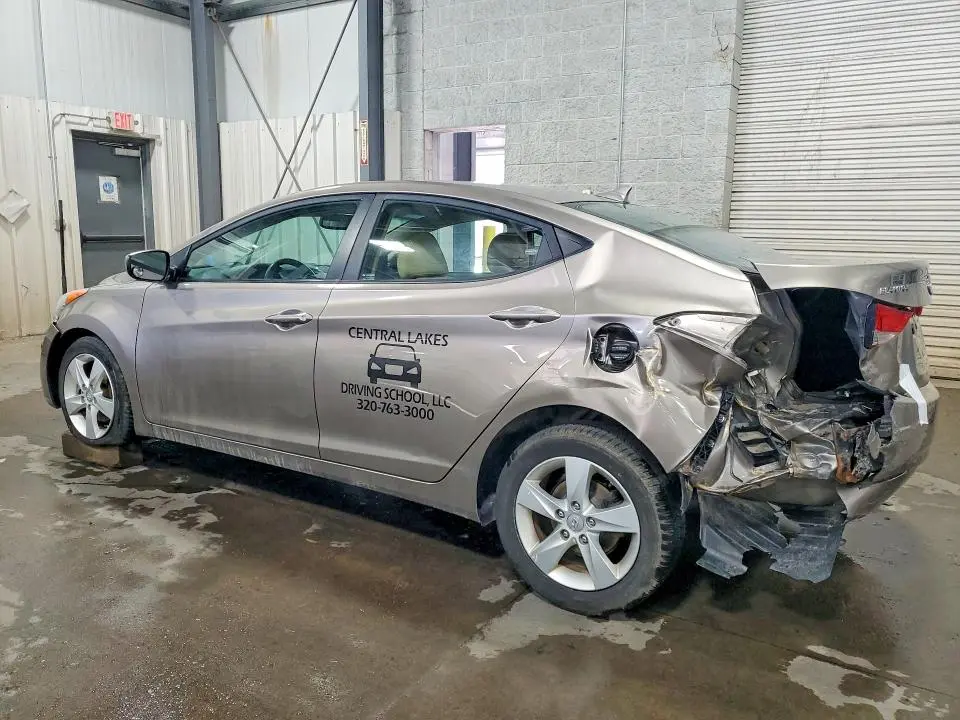 2013 HYUNDAI ELANTRA GLS  