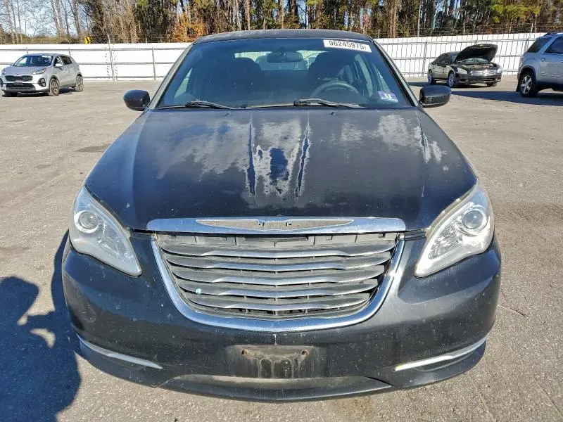 2013 CHRYSLER 200 LX  