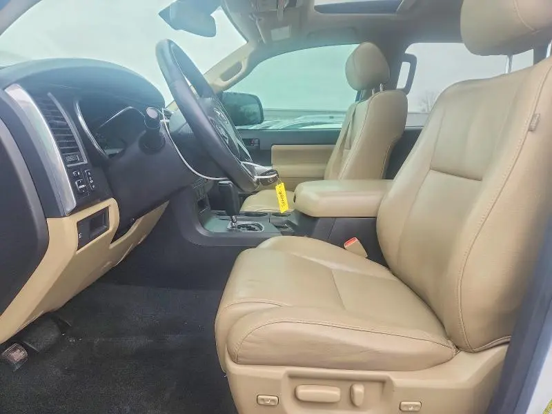 2018 TOYOTA SEQUOIA SR5  