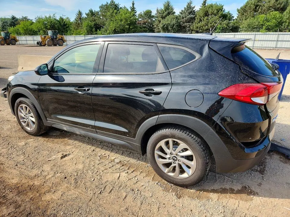 2017 HYUNDAI TUCSON SE  