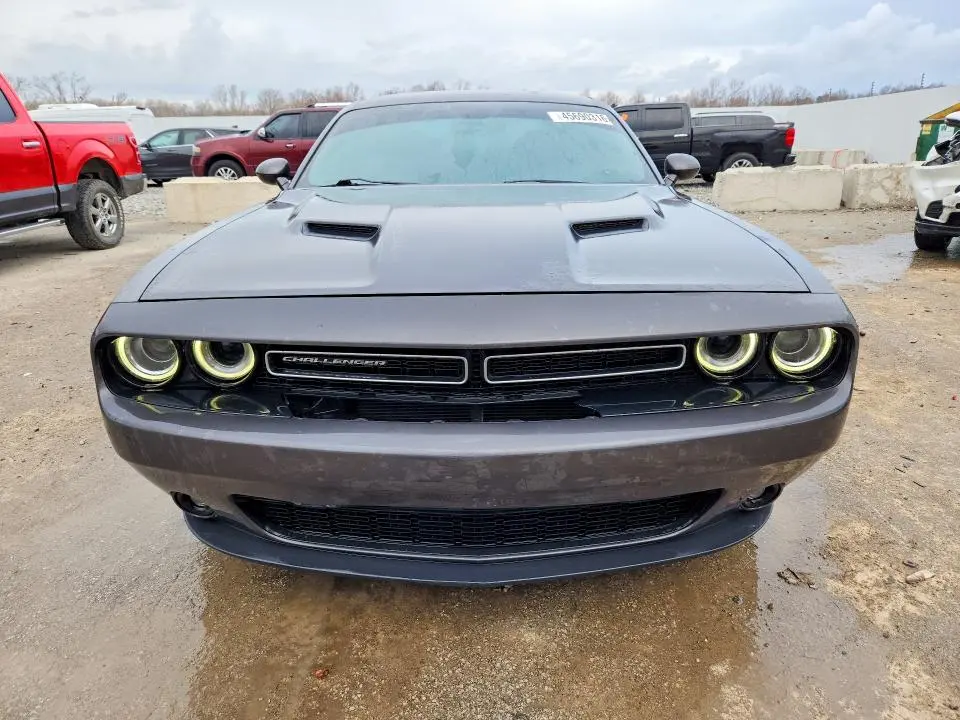 2015 DODGE CHALLENGER SXT  