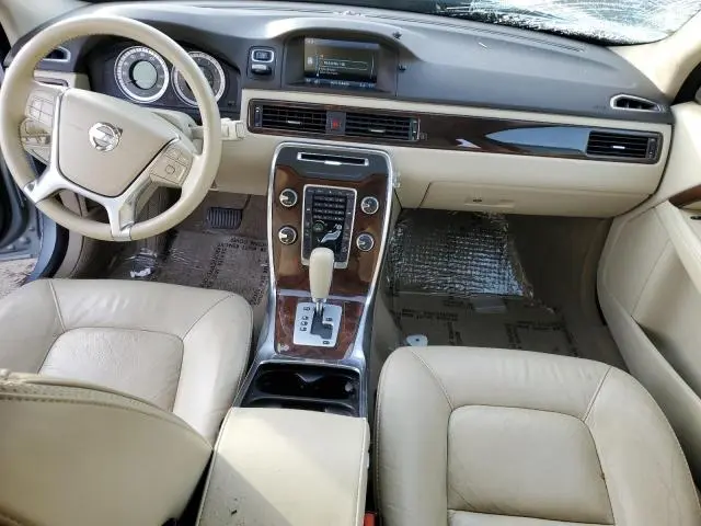 2012 VOLVO XC70 3.2  