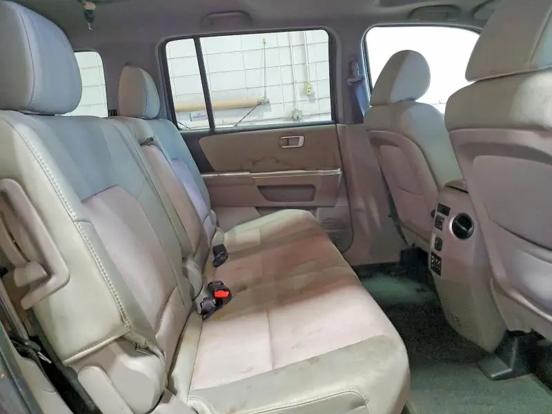 2015 HONDA PILOT SE  
