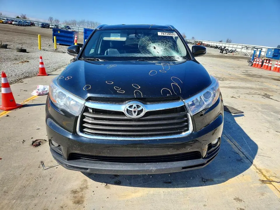 2016 TOYOTA HIGHLANDER XLE  