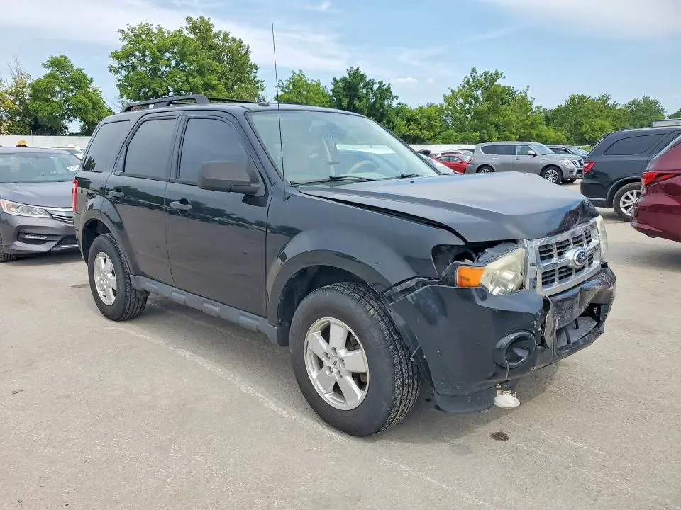 2012 FORD ESCAPE XLT  