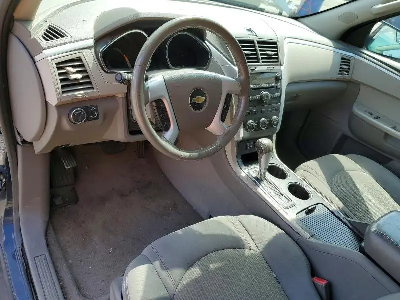 2011 CHEVROLET TRAVERSE LT  