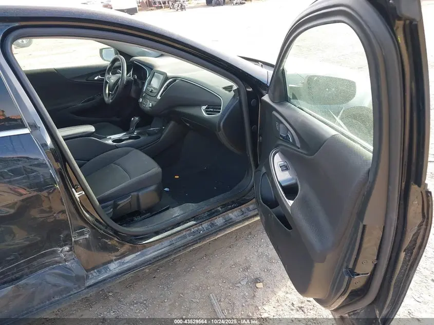 2017 CHEVROLET MALIBU 1LT