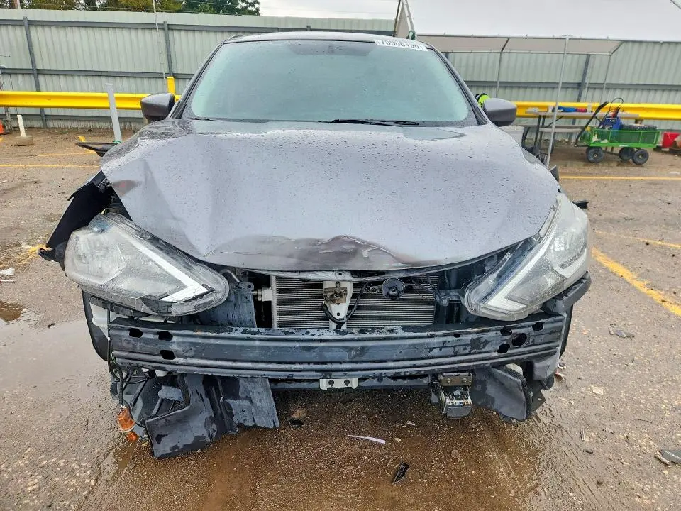 2018 NISSAN SENTRA SV  