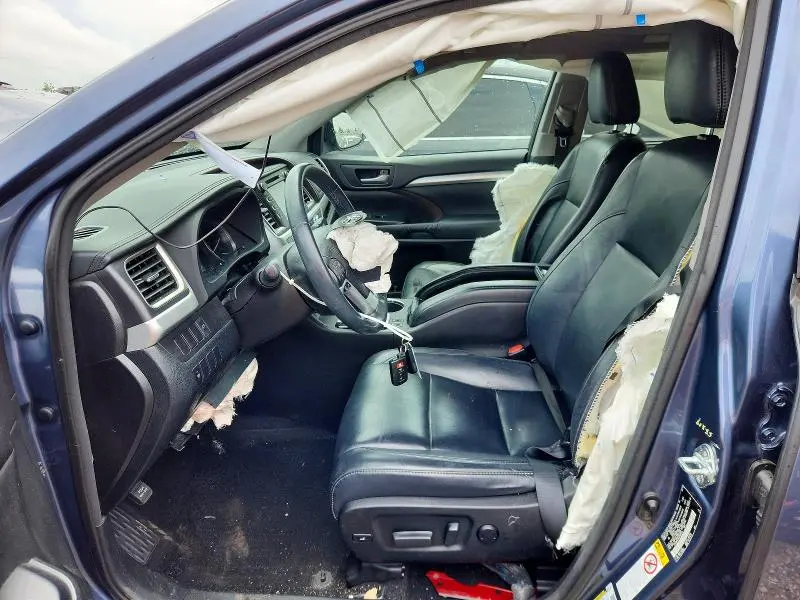 2016 TOYOTA HIGHLANDER XLE  
