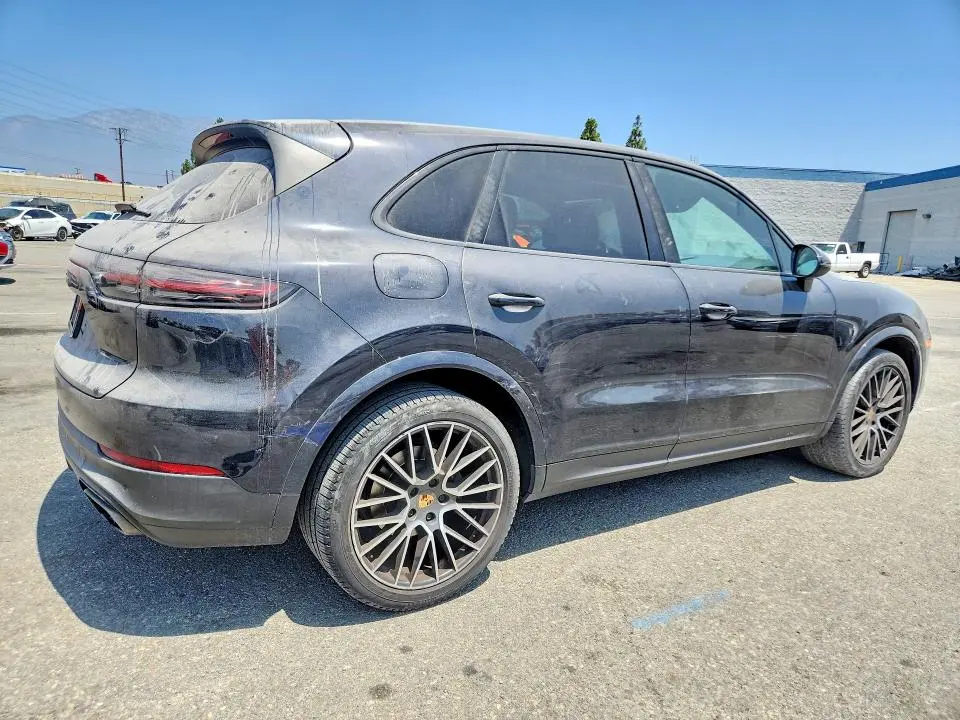 2019 PORSCHE CAYENNE   