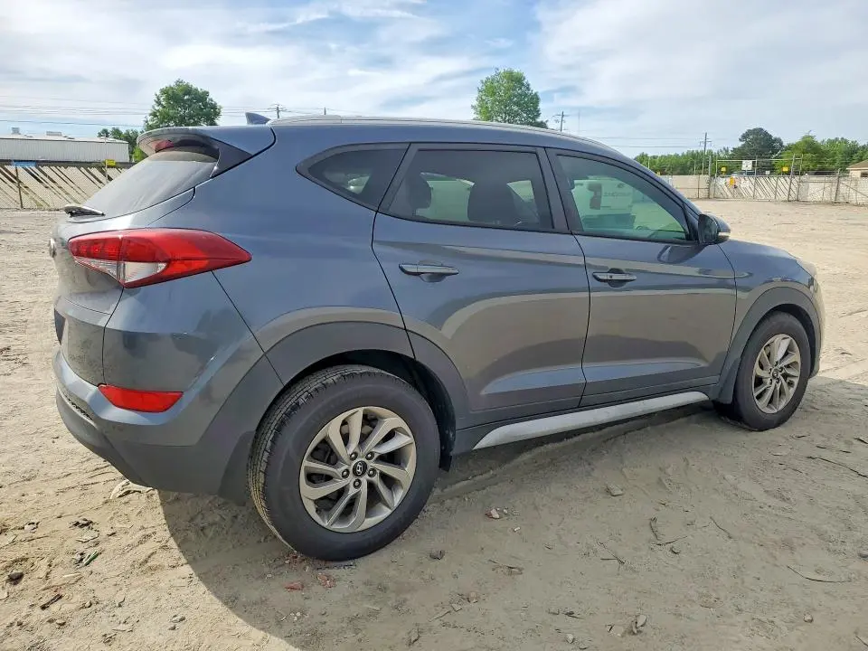 2017 HYUNDAI TUCSON SE PLUS  