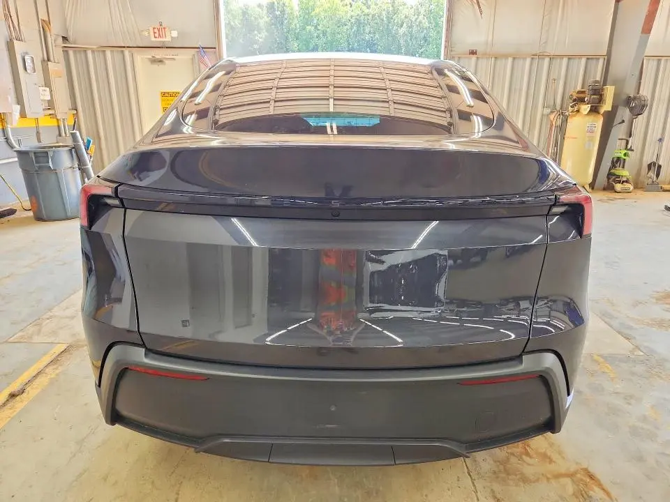 2026 TESLA MODEL Y   