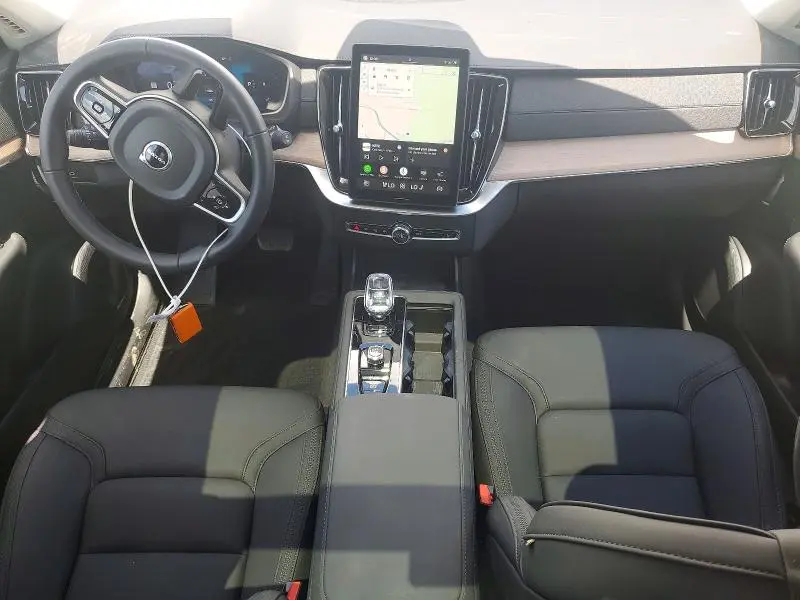 2025 VOLVO XC90 PLUS  