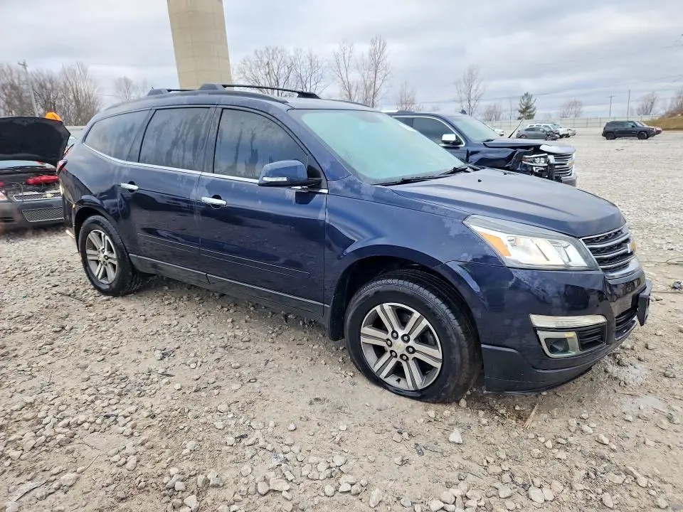 2017 CHEVROLET TRAVERSE LT  
