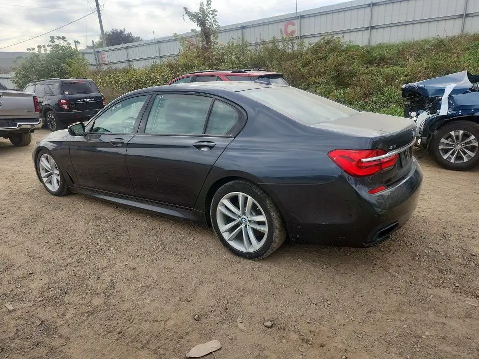 2017 BMW 750 XI  