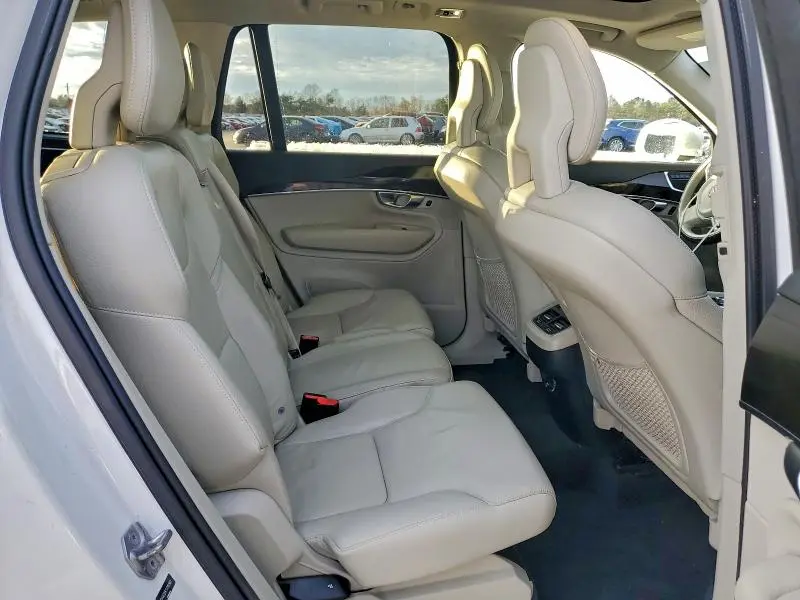 2018 VOLVO XC90 T6  